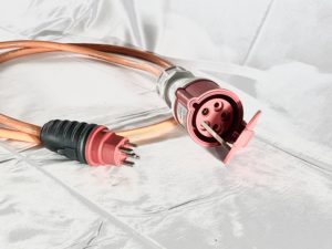 Adaptateur T15 Male => CEE32 TRI Femelle